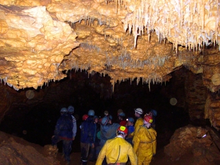 Espeleología en familia o con amigos
